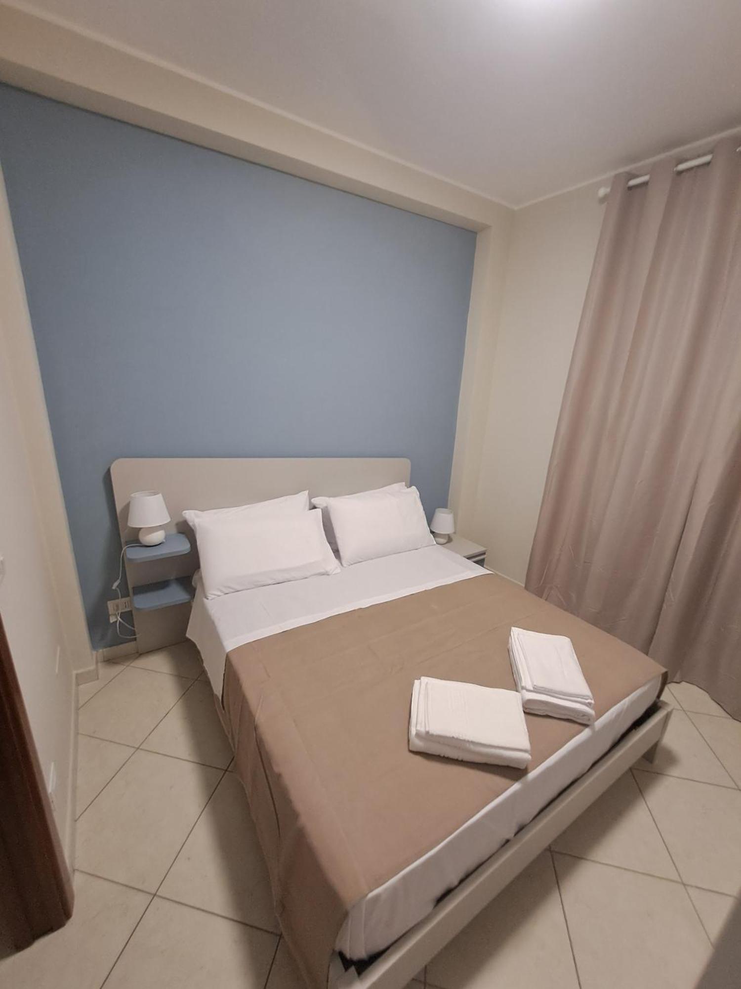 Affitta Camere Gold บาร์เลตตา ภายนอก รูปภาพ