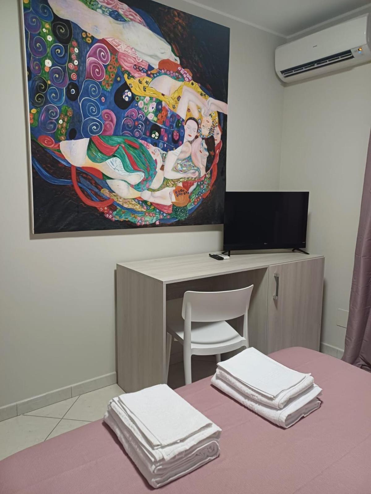 Affitta Camere Gold บาร์เลตตา ภายนอก รูปภาพ