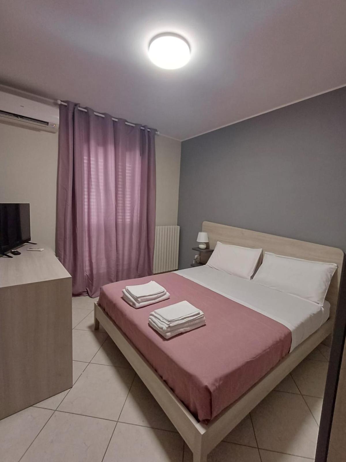 Affitta Camere Gold บาร์เลตตา ภายนอก รูปภาพ