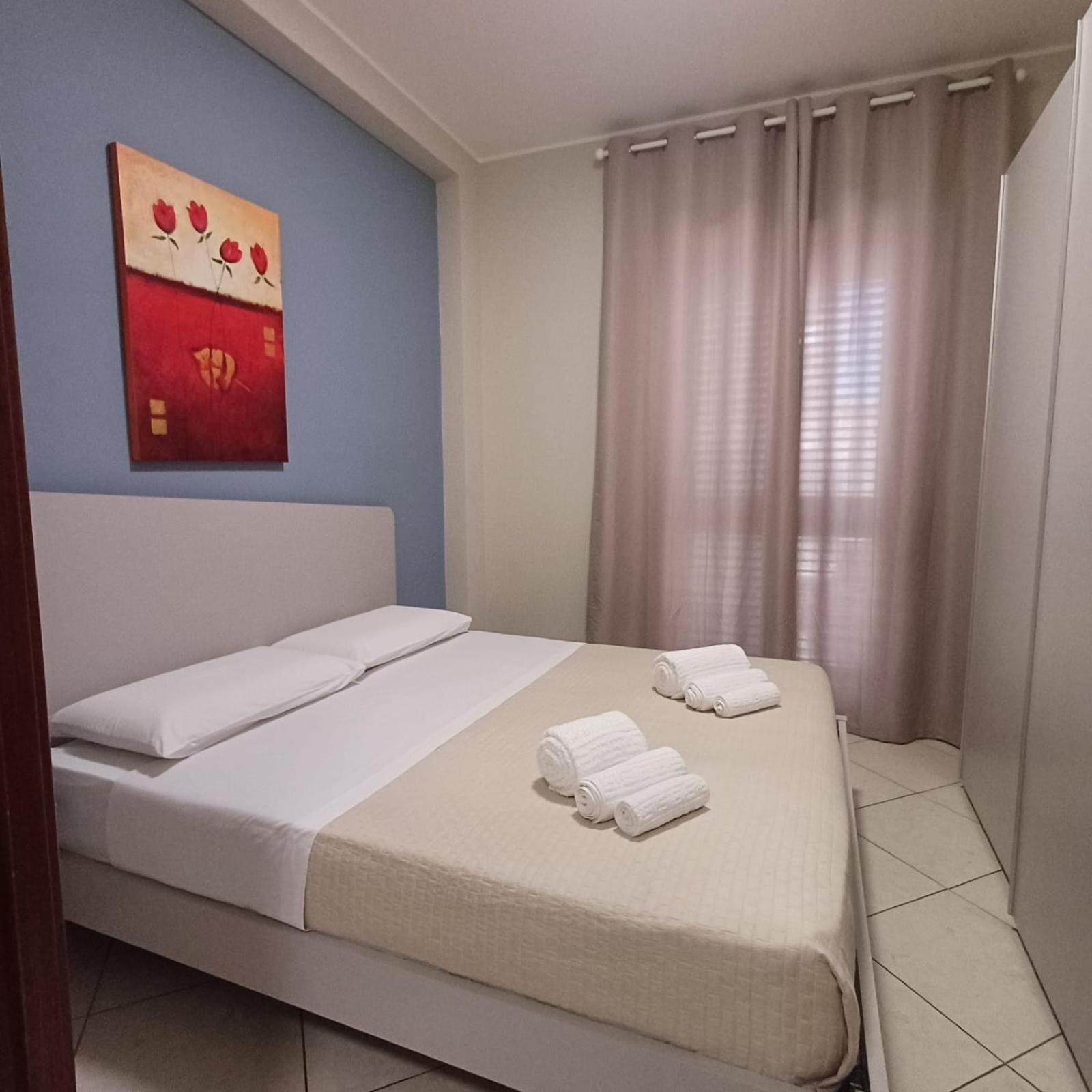 Affitta Camere Gold บาร์เลตตา ภายนอก รูปภาพ